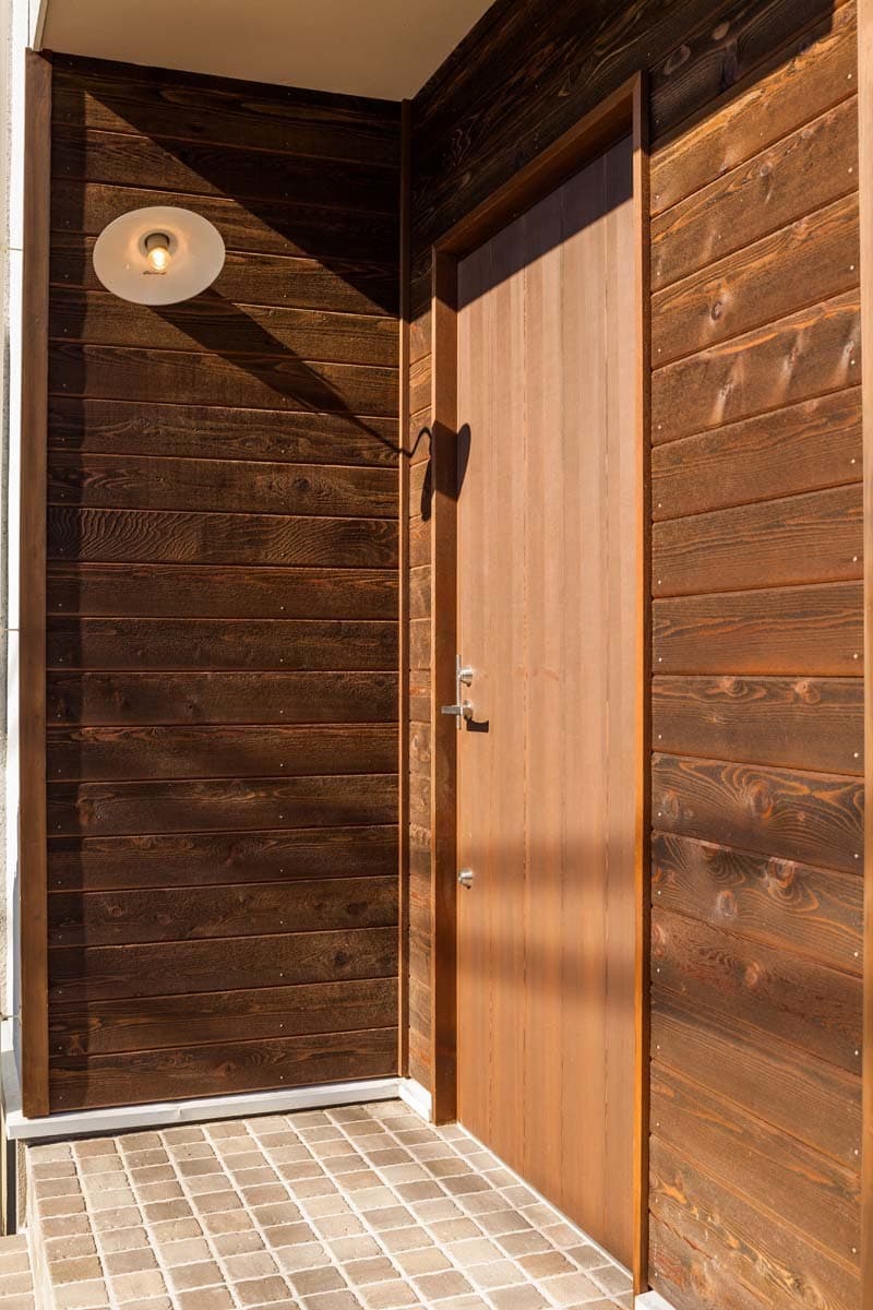 憧れの木製ドア