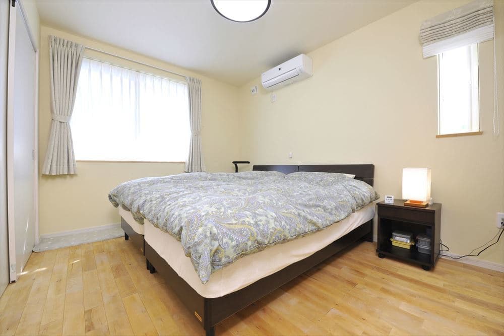 珪藻土の壁で快適なベッドルーム