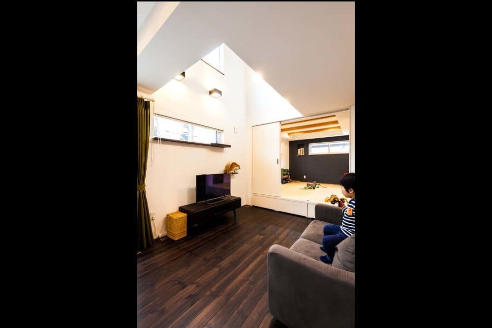 シックにこだわったリビング