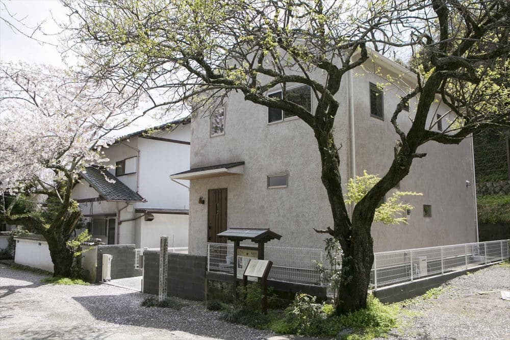 街並みに配慮した落ち着いた外観